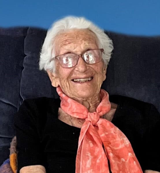 June Noeline Burnett (née Hill)